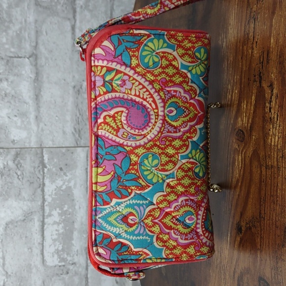 Vera Bradley "Paisley" In Paradise Quilted Wristlet - Picture 3 of 6